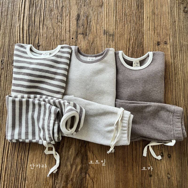 Waffle Knitted Set: Brown